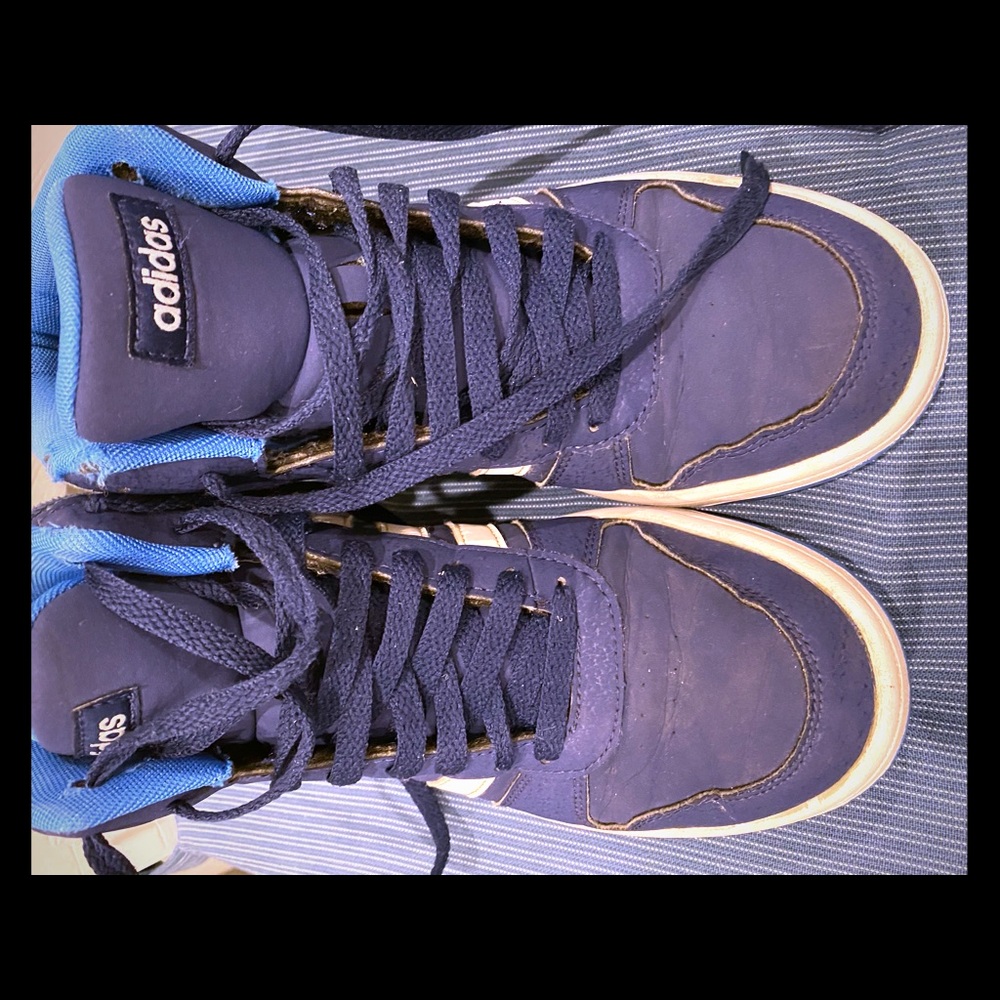 Big Boys adidas size 6 gently worn